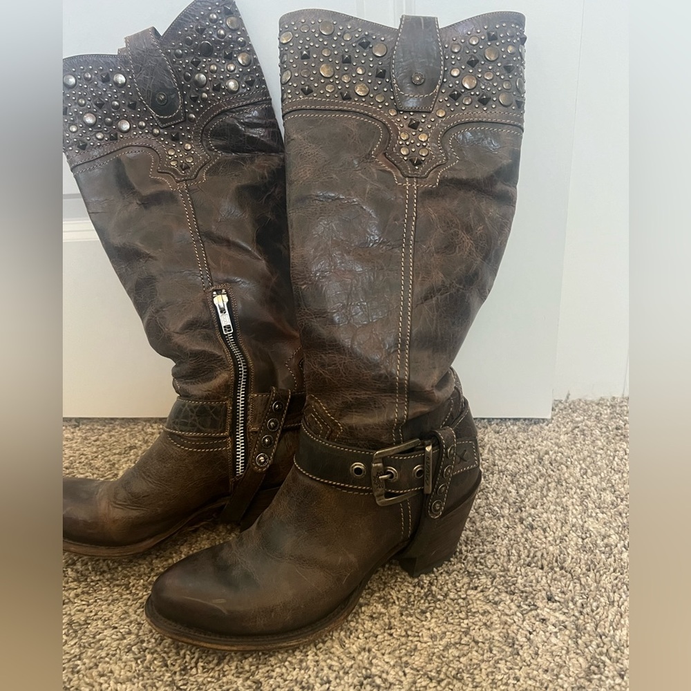 Black Star Women’s Tall Boots
